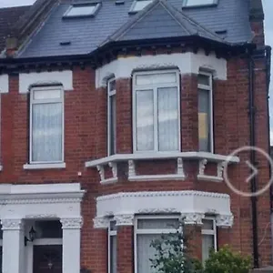 https://helena-bed-and-breakfast.cambridgehotelsuk.com